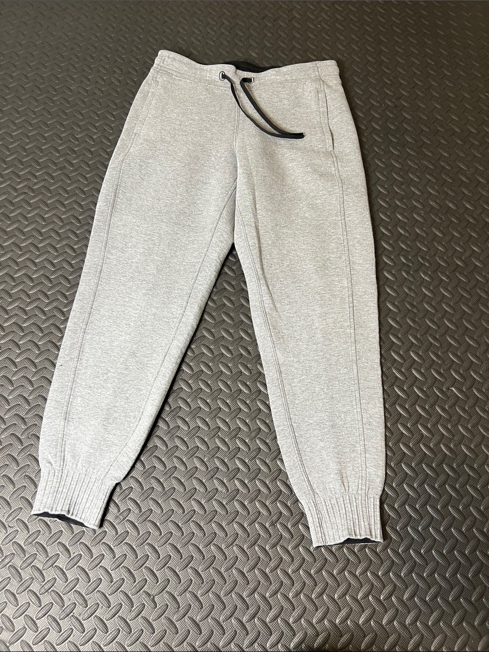 Lululemon Jogger Sweatpants with Drawstring size 6